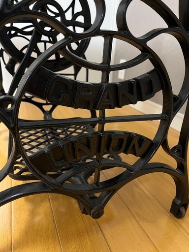 ミシン脚デスク (173rd Terr) 北浦和のテーブル《学習机》の中古