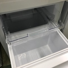 ジャングルジャングル貝塚店　冷蔵庫　シャープ　2021年製　白　ホワイト　両開き　一人暮らし　コンパクト　間冷式　２ドア　ファン式　179L 中古　貝塚市　二色浜の画像