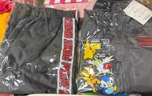 新品未開封品】ポケモン ジャージ 上下セット 130cm ピカチュウ