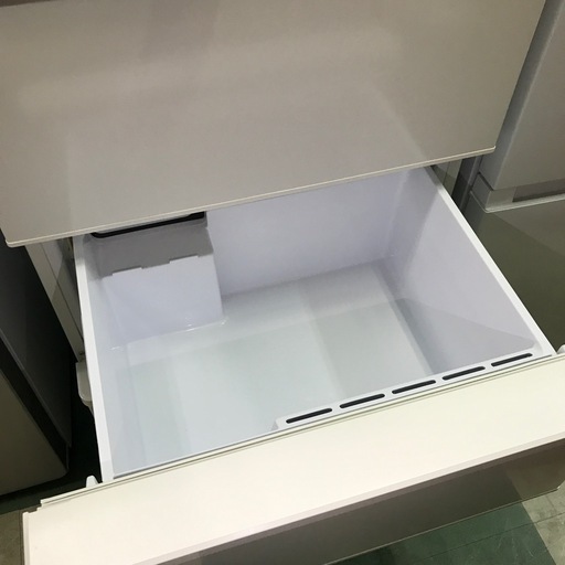 ジャングルジャングル貝塚店　アクア　冷蔵庫　2020年製　白　ホワイト　3ドア　右開き　取手　272L ドアアラーム　全段強化処理ガラ