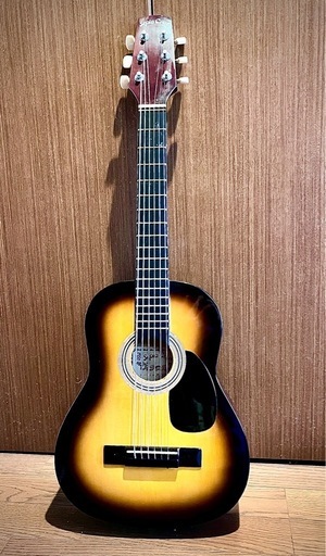 Sepia crueのミニギター