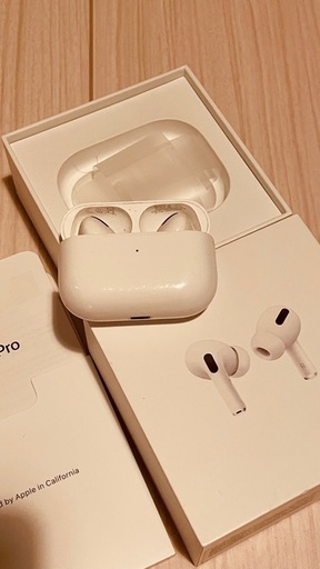 AirPods Pro 第1世代 モデル MLWK3J A 充電ケースは MagSafe対応 端子