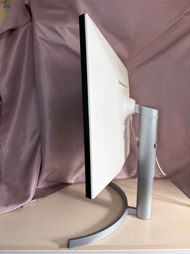 LG 27UL550-W 4K 27インチ ディスプレイHDR対応