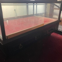 ガラスケースの画像