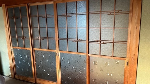 和風レトロ 木製引き戸セット（4枚組）／花柄ガラス入り／間仕切り・古