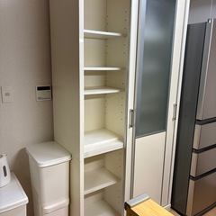 【期間セール‼︎3000円引き】スライド式食器棚の画像