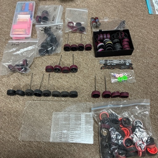 購入者
決まりました！6️⃣ 【タミヤ　ミニ四駆　加工タイヤ中古品まとめ売り】
