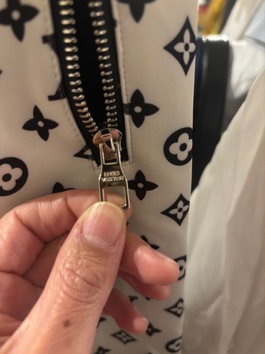 LOUIS VUITTONのボトムス