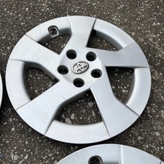 トヨタ　プリウス30 前期　ホイールキャップ 4個セット の画像