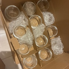 お得‼️キャンドルグラス42個、キャンドル50個つきの画像