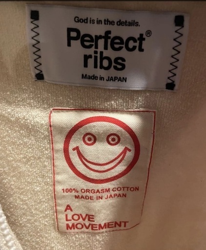 A LOVE   MOVEMENT ✖️perfect  ribsパーカー
