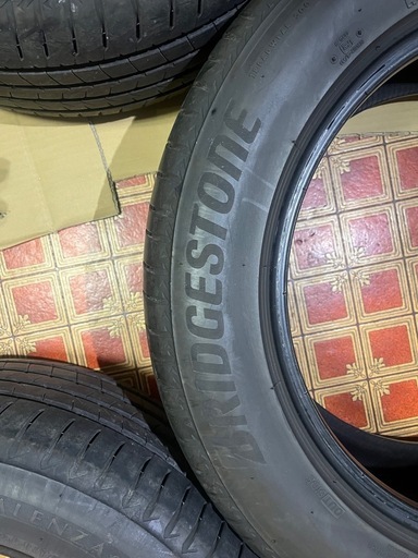 ブリヂストン 235/55R17 夏タイヤ 4本 値下げ交渉可