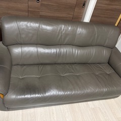 三人掛けソファの画像