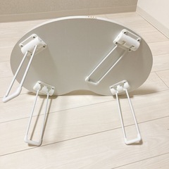 折りたたみテーブルの画像