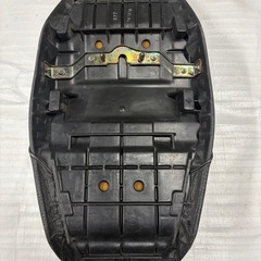 バイク カワサキ zrx400 純正シートの画像