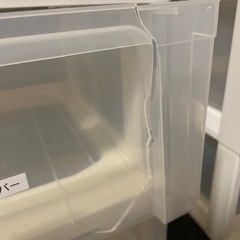 割れ有り　衣装ケースの画像