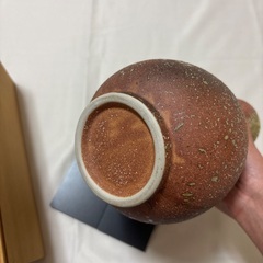 信楽焼　花瓶　三彩作による信楽焼です。﻿の画像