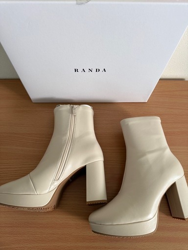 RANDAショートブーツ冬終わったので値引き！