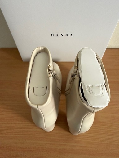 RANDAショートブーツ冬終わったので値引き！