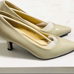 salus サルース エナメルパンプス ベージュ 34 22cmの画像