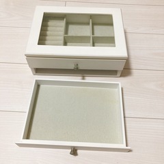 アクセサリーケースの画像