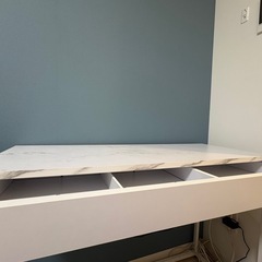  【LOWYA】引き出し付きデスクの画像