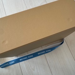 MICHAEL KORS ギフトボックス ゴールドの画像