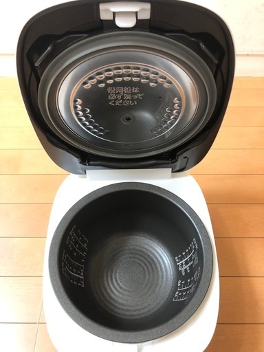 (決まりました)東芝　真空IH◆炊飯器◆炎匠炊き◆炊飯ジャー◆ 銅かまど丸釜 真空ひたし 真空保温◆5.5合 