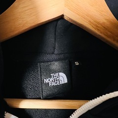 THE NORTH FACEパーカーSサイズの画像