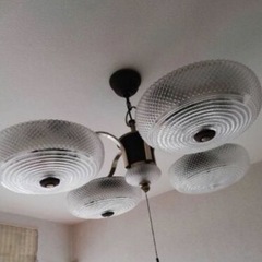 シャンデリア 4灯 ガラス製 アンティーク 1点物 お洒落 昭和レトロ 50年前の画像