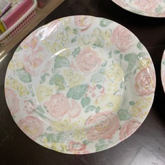美品　バラ模様の皿3枚まとめての画像
