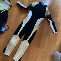 ウェットスーツ　3着の画像