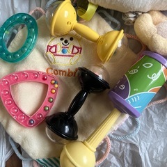 赤ちゃんのおもちゃ、ガラガラ、ファミリアの画像