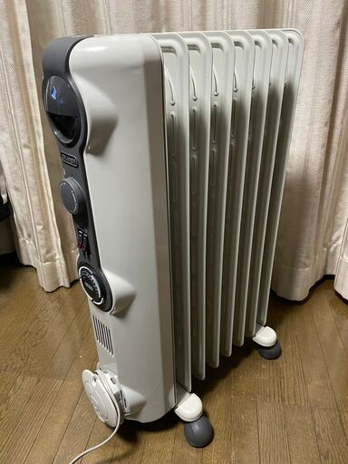 デロンギ オイルヒーターHJ0812 (shima1218) 肥後大津の季節、空調家電