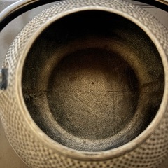 お話中　
鉄瓶の画像