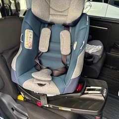 【Aprica クルリラ+】 ISOFIX対応
チャイルドシートの画像