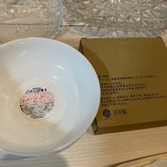 新品食器含む12点セットの画像