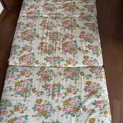 三つ折りマットレスの画像