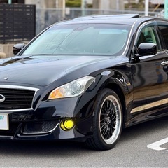 インフィニティ フーガ ハイブリッド スーパーブラック サンルーフ 20インチ.の画像