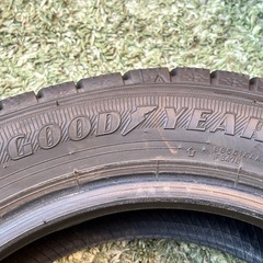 グッドイヤー スタッドレスタイヤ 155/65R14の画像