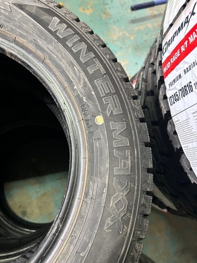 タイヤ　DUNLOP WINTER MAXX WM02 195/65 R15 2021年製 冬タイヤ　3本 同サイズ　2023年製 冬