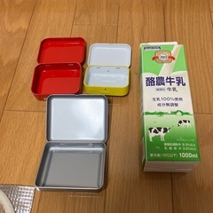 お土産等の缶②の画像