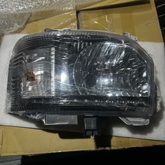 ハイエース　インナーブラック　ハロゲン用ヘッドライト　4型以降の画像