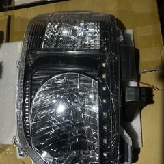 ハイエース　インナーブラック　ハロゲン用ヘッドライト　4型以降の画像