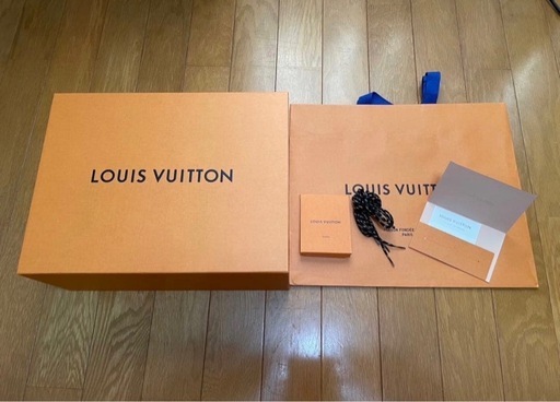 LOUIS VUITTON ブラックカモフラージュスニーカー