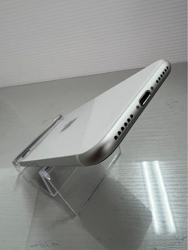 美品　iPhone SE2 64GB  ホワイト　SIMフリー