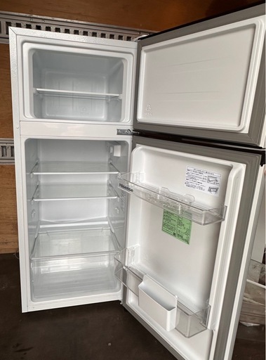 Hisense 124L 2ドア冷蔵庫 2024年製 美品 (グリーンピース) 妹尾の