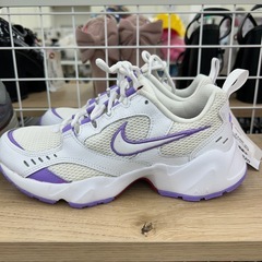リユースのサカイ東金店 NIKE AIR HEIGHTS 24cm TJ17820の画像