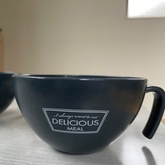 プラスチックカップ2つの画像