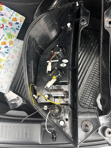 TOYOTA AQUA NHP10テールライト
